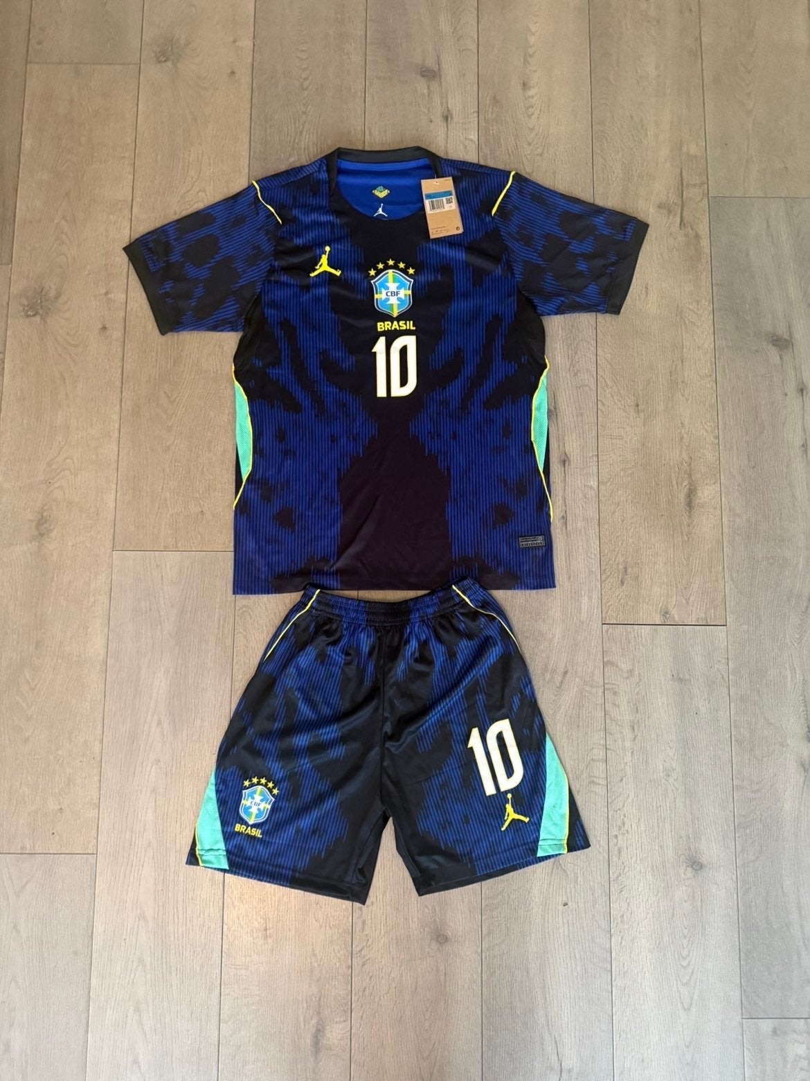 Brazilië WK 2026 Voetbaltenue - Shirt & Broekje Neymar Jr., Maat M, Ophalen of Verzenden, Nieuw, Set