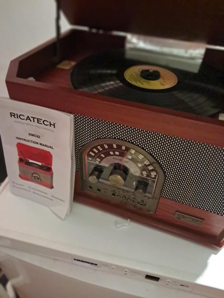 Ricatech RMC82 Platenspeler met Radio en USB, Overige merken, Ophalen of Verzenden, Zo goed als nieuw, USB-aansluiting