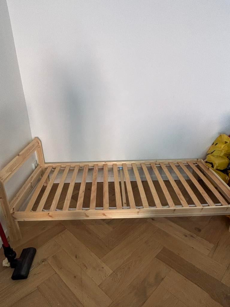 Bed 90 x 200, Ophalen, 85 tot 100 cm, Zo goed als nieuw, Matras