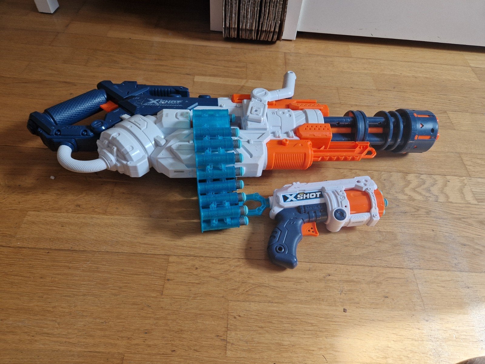 X-Shot Minigun Crusher met pistool en pijltjes, Ophalen of Verzenden, Gebruikt