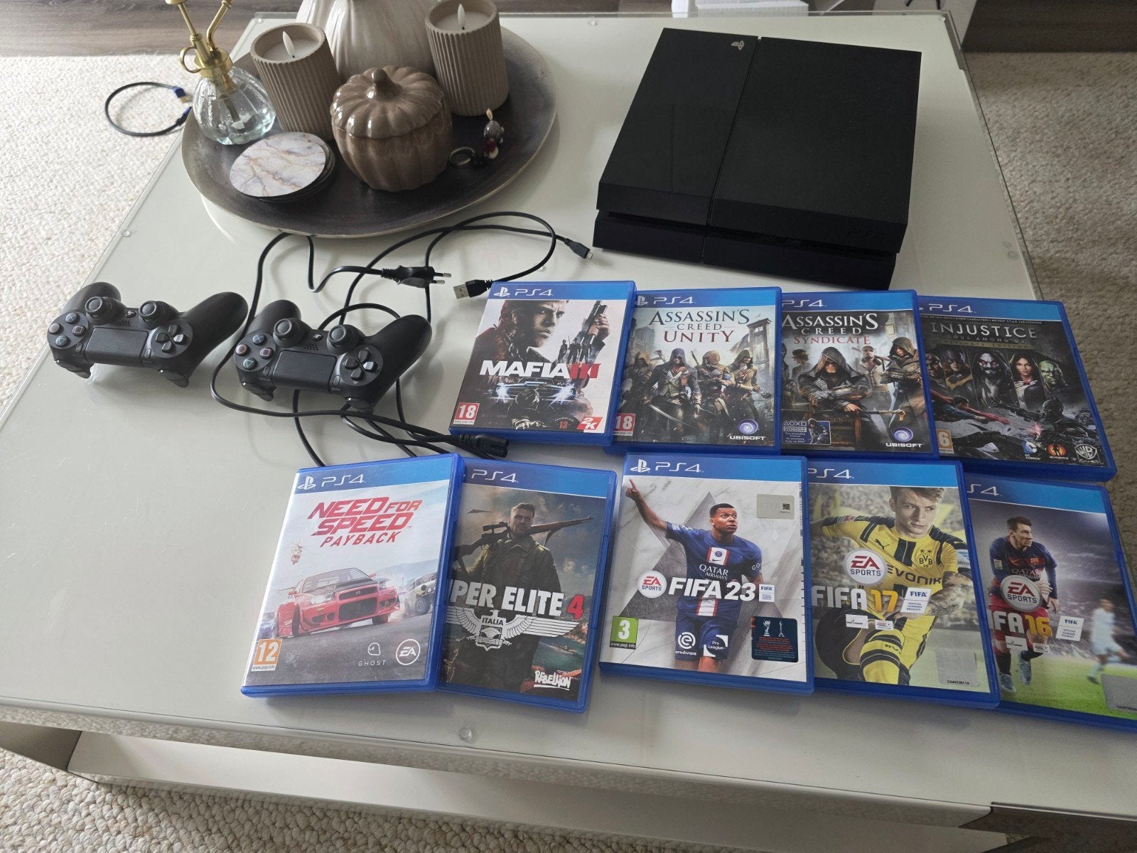 PS4 500GB met 2 controllers en 9 games - Zo goed als nieuw, Spelcomputers en Games, 500 GB, Met 2 controllers, Ophalen of Verzenden