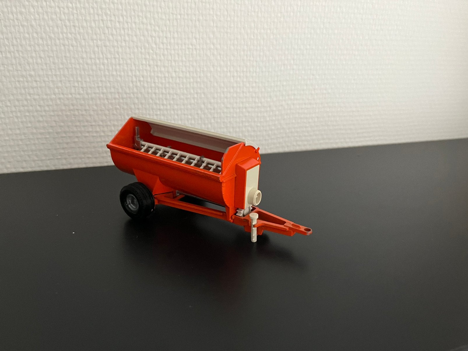 Britains voerwagen 1:32., Ophalen of Verzenden, Zo goed als nieuw, Tractor of Landbouw, Britains