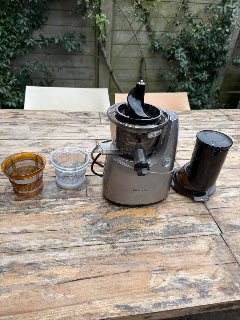 Kuvings slowjuicer B6000-serie, Minder dan 1 liter, Ophalen, Gebruikt, 3 snelheden of meer