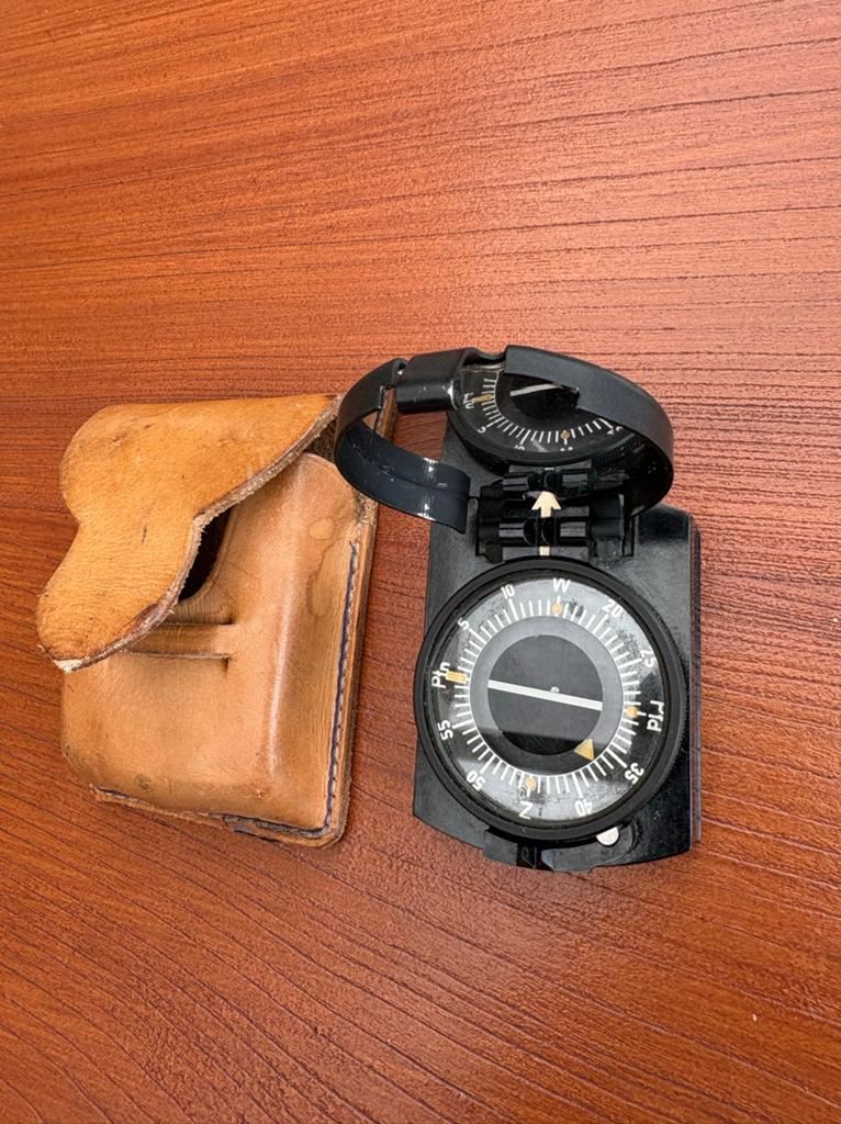Vintage Militair Kompas met Leren Etui - PLJ, Ophalen of Verzenden