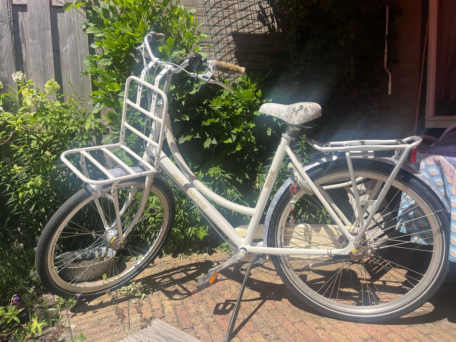 Batavus Diva Damesfiets met Voordrager - Crème, Fietsen en Brommers, Fietsen | Dames | Damesfietsen, Ophalen, Terugtraprem, Batavus