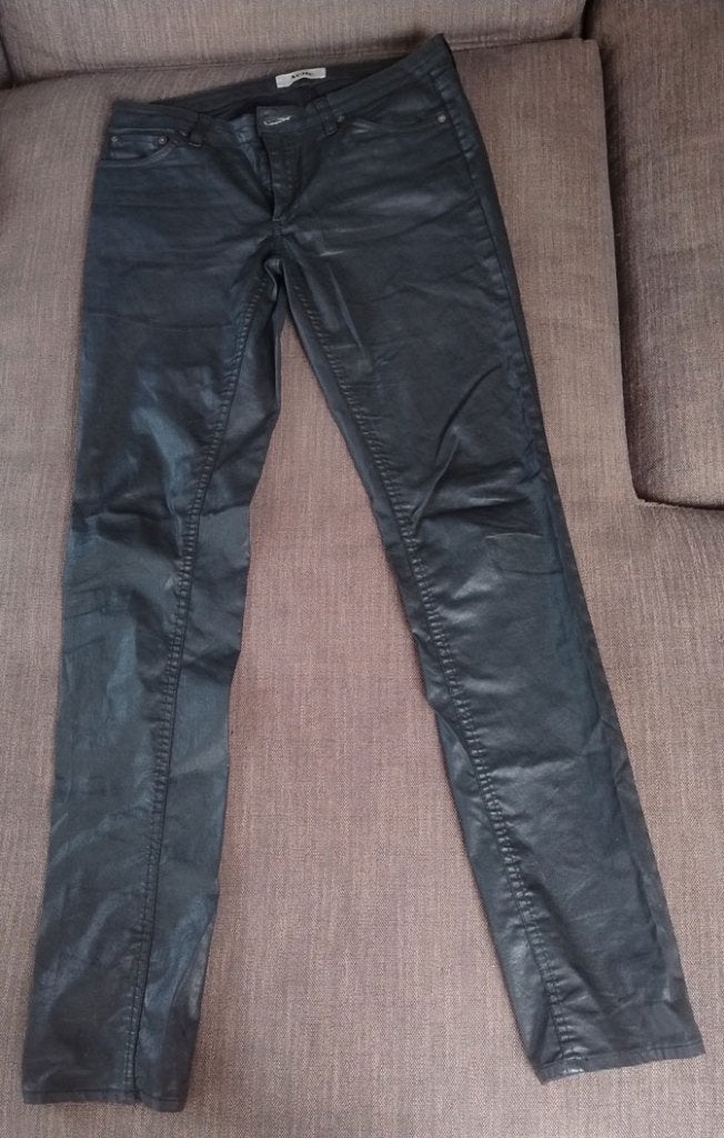 Acne Studios Kex Pleather Jeans 31/34, Kleding | Dames, Broeken en Pantalons, Maat 38/40 (M), Zwart, Acne, Ophalen of Verzenden