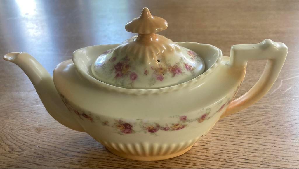 Engels theepotje tea for one, Antiek en Kunst, Ophalen of Verzenden