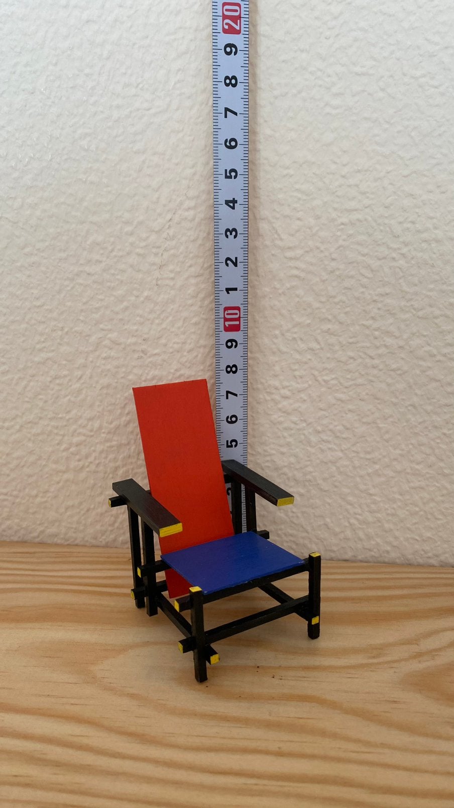 Mini miniatuur Rietveld stoeltje Rood Blauw 1 : 12, Verzenden, Hout, Handgemaakt