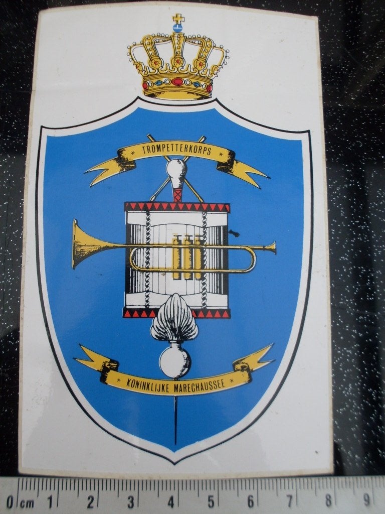 sticker trompetterkorps koninklijke marechaussee embleem, Verzamelen, Ophalen of Verzenden, Zo goed als nieuw, Bedrijf of Vereniging