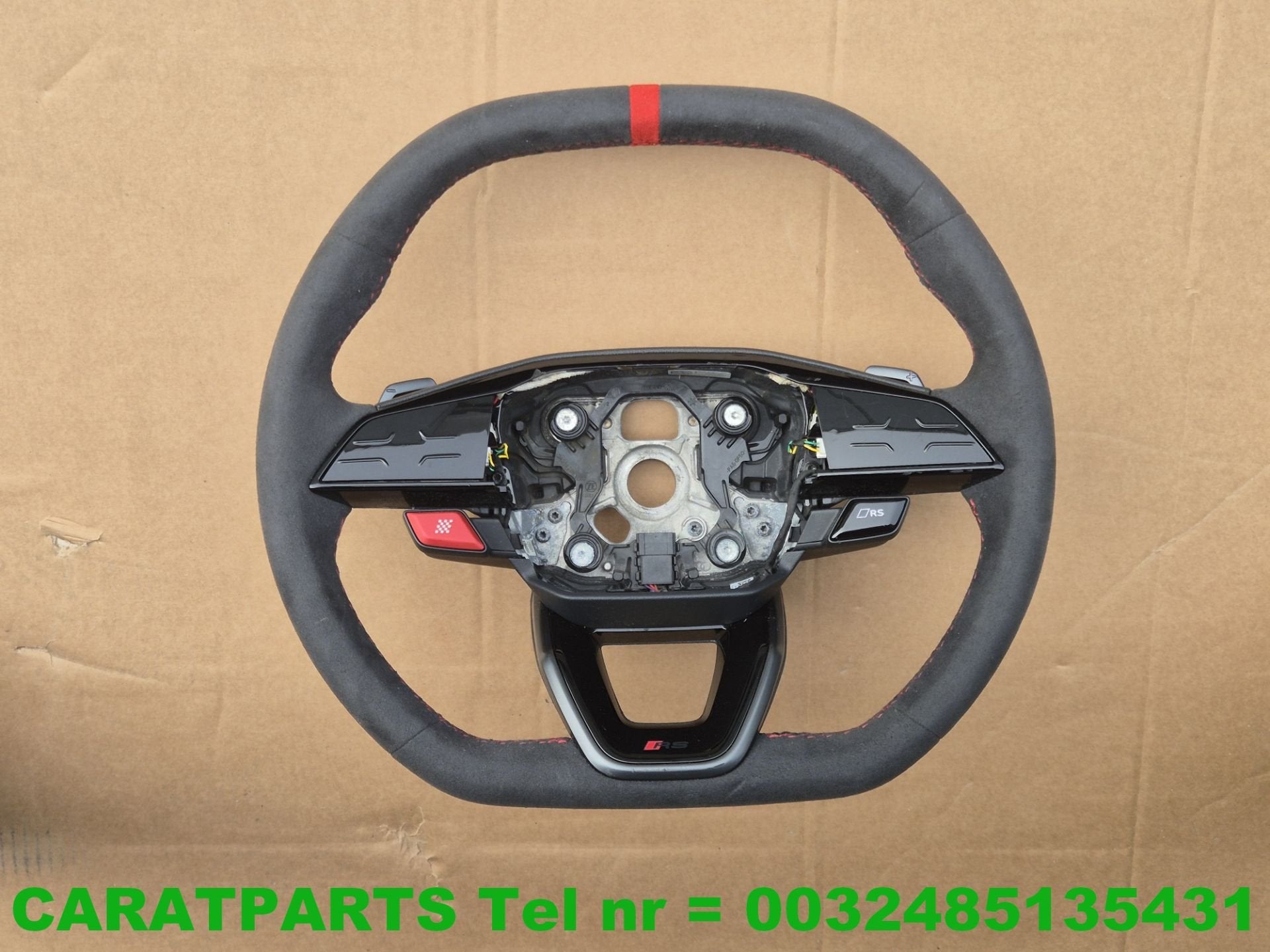 82A419091BB Audi RS3 Stuur RS3 A3 stuur Alcantara A3 8Y RS3, Auto-onderdelen, Gebruikt, AUDI AG, Auto-Union-Strasse 1
85045  Ingolstadt, DE