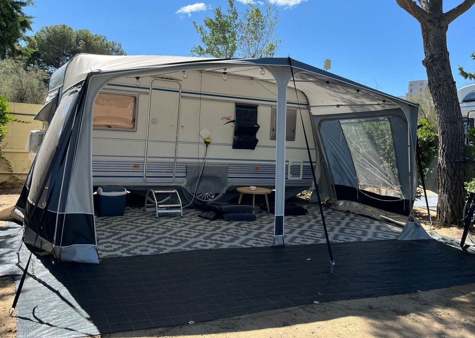 Caravan Tec travel King 490, T.E.C., Rondzit, Frans bed, Particulier