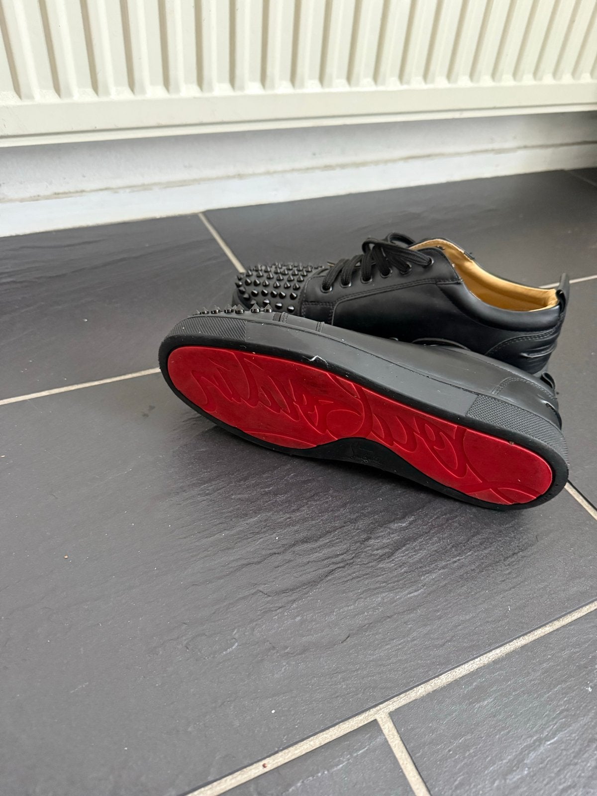 Zwarte sneakers met studs - Maat 40/41/42, Ophalen of Verzenden, Gedragen, Zwart, Sneakers of Gympen