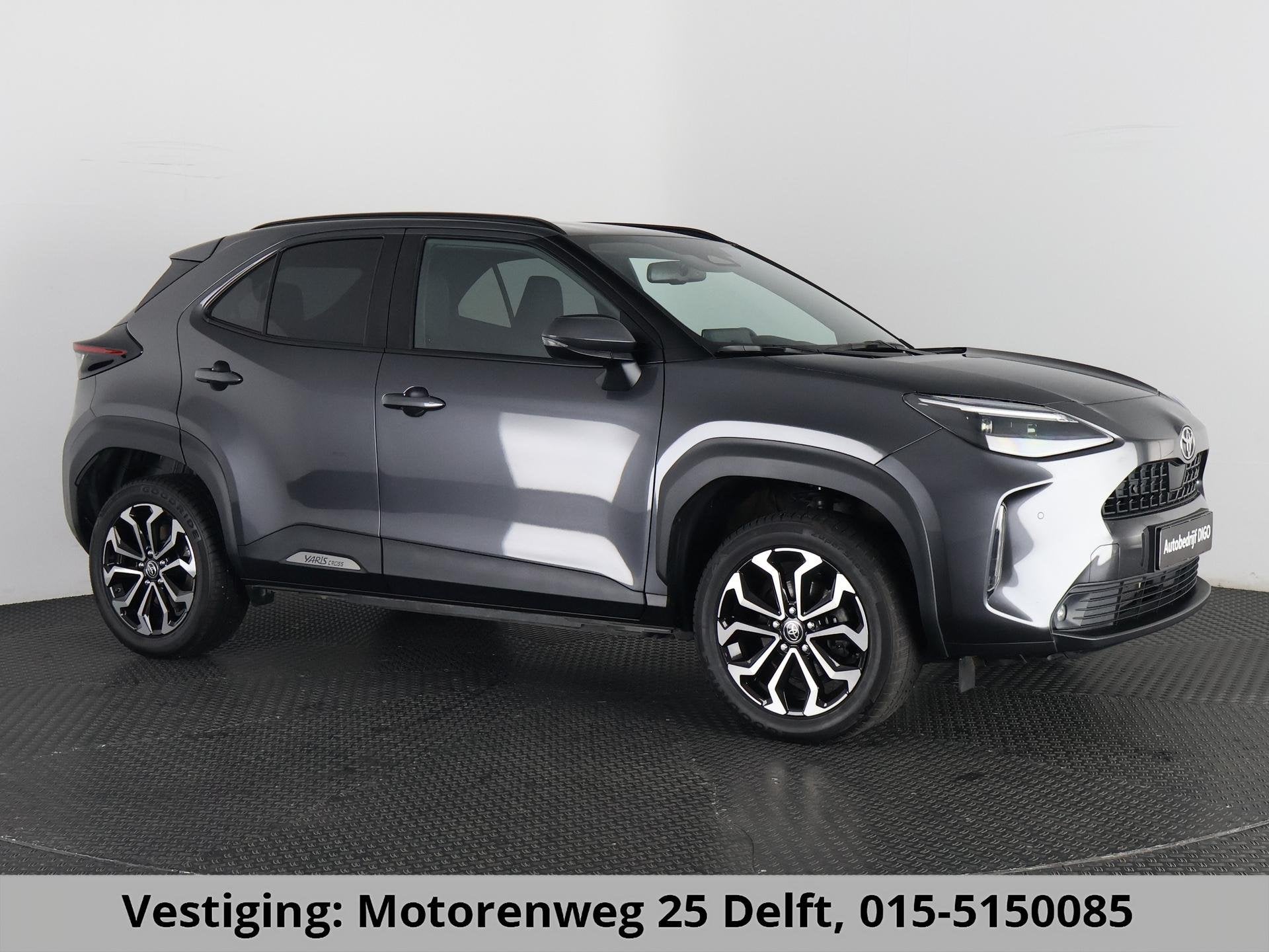 Toyota Yaris Cross 1.5 HYBRIDE DYNAMIC LUXURY GARANTIE TOT 2, Dealer onderhouden, Stof, Gebruikt, 1165 kg