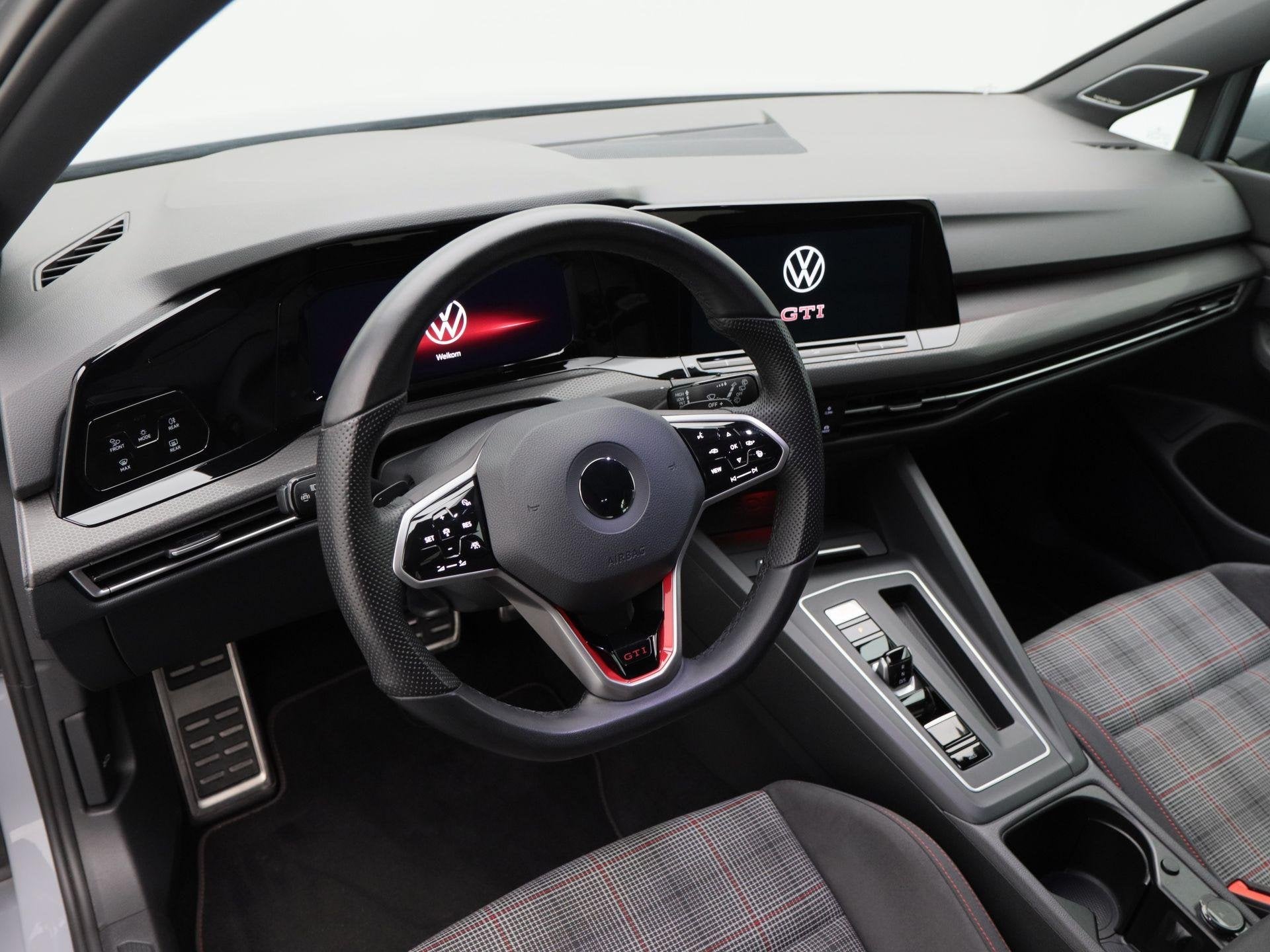 Volkswagen Golf 2.0 TSi GTi 245 Pk Automaat | Harman Kardon, 730 kg, Euro 6, 4 cilinders, 1984 cc