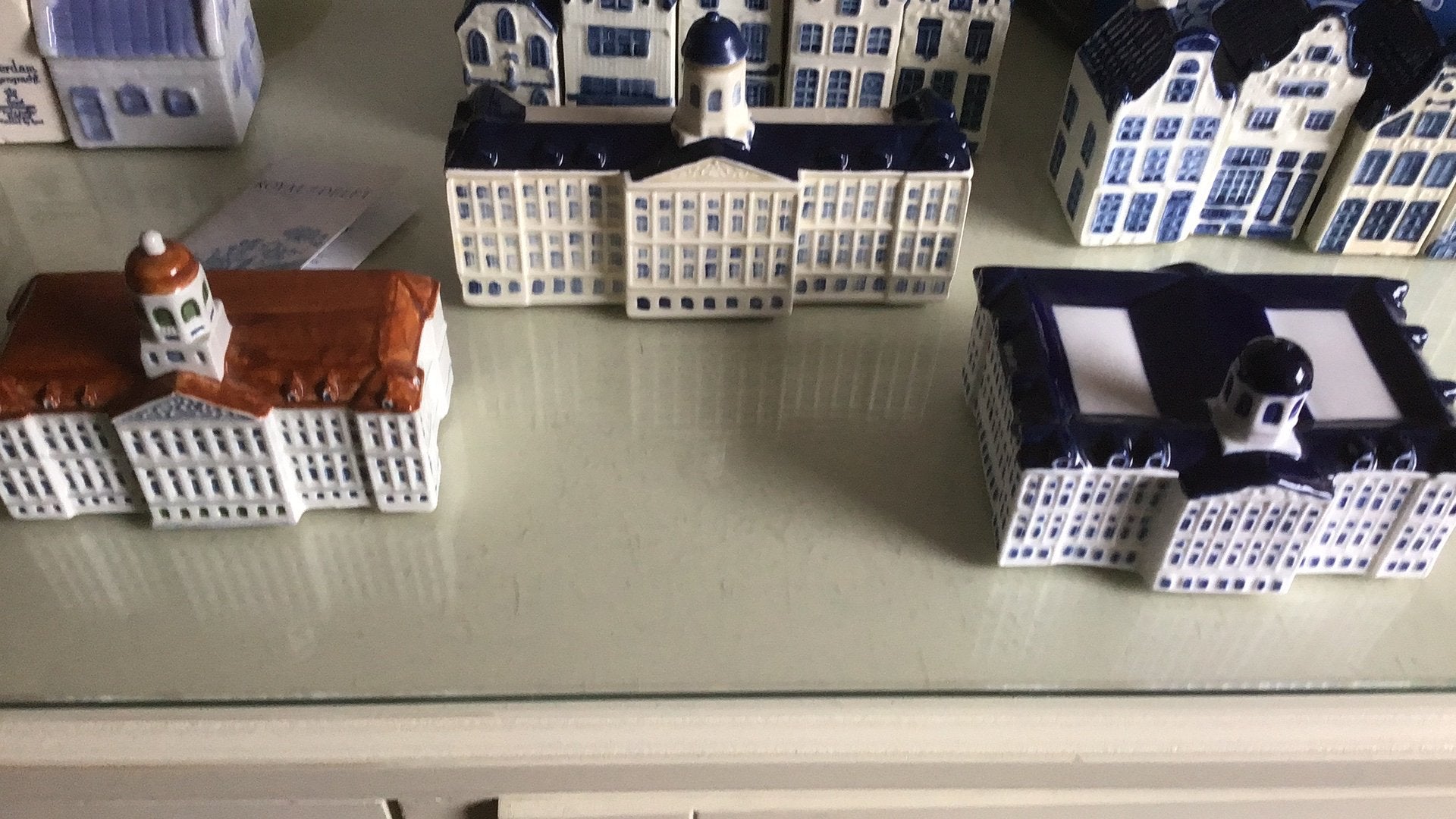 3verschillende uitvoeringen Paleis op de Dam KLM Royal Delft, Ophalen of Verzenden, Zo goed als nieuw, Paleis of Waag