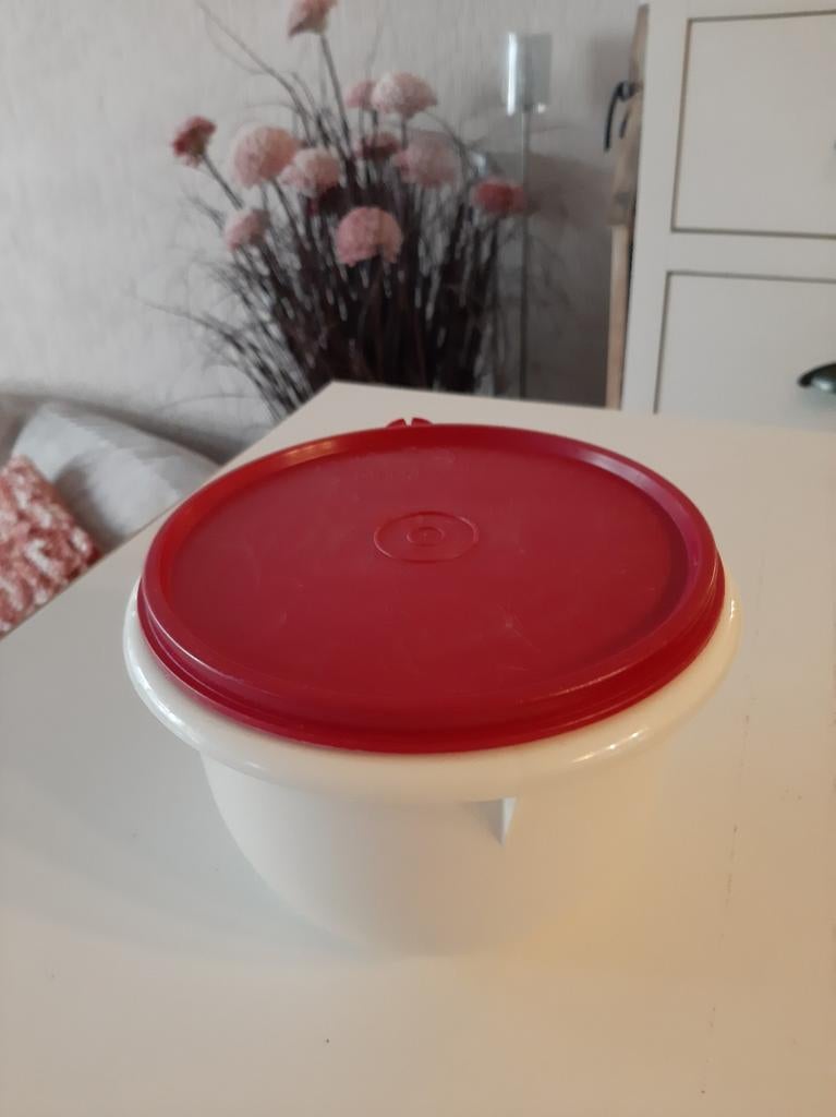 Tupperware Bakje met Rode Deksel, Ophalen of Verzenden, Gebruikt, Rood, Bak of Kom
