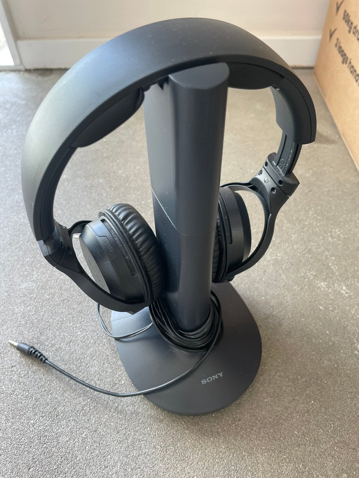 Sony MDR-RF895R draadloze tv-koptelefoon met laadstation, Ophalen of Verzenden, Zo goed als nieuw, Sony