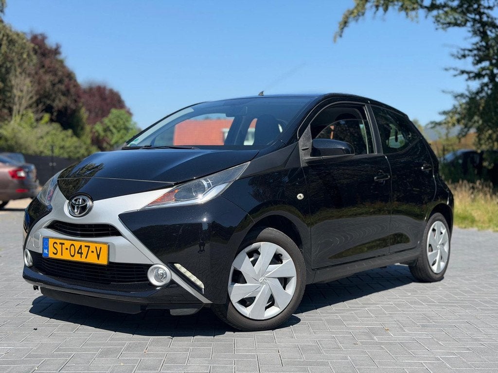 Toyota Aygo 1.0 VVT-i x-nav/Airco/Camera/Navi/NAP/Led/Carpla, Auto's, Voorwielaandrijving, Gebruikt, Euro 6, Met garantie (alle)