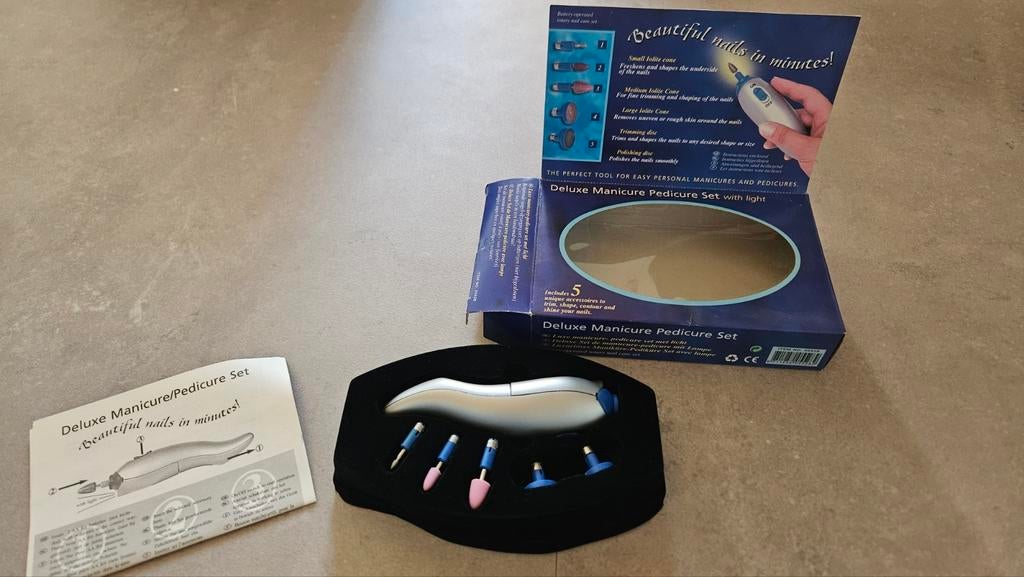 Pedicure Set op Batterijen - Mooie Nagels in Minuten, Ophalen of Verzenden, Gebruikt, Overige typen