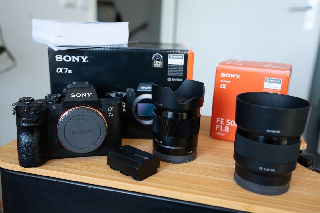 Zeer complete Sony A7 III set, Audio, Tv en Foto, Fotocamera's Digitaal, Ophalen, Gebruikt, Bluetooth, 24 megapixels