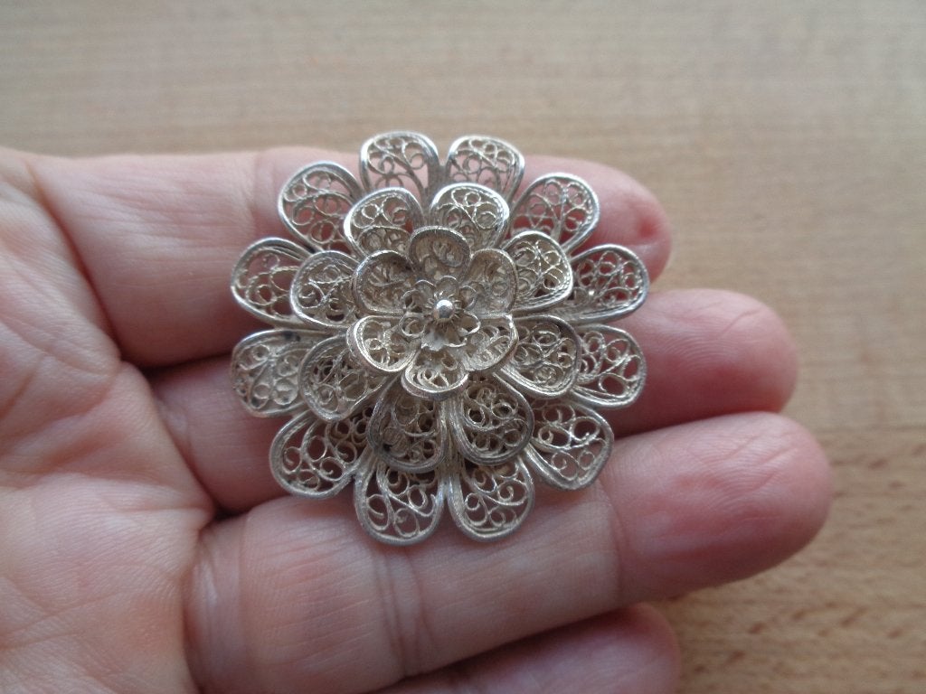 zilveren filigrain bloem broche [954], 4 tot 7 cm, Verzenden, Zo goed als nieuw, Zilver