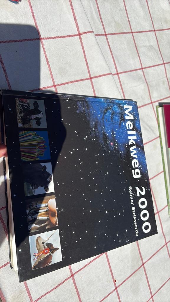 Mooi boek over koeien rassen en runderen, Ophalen of Verzenden, Zo goed als nieuw