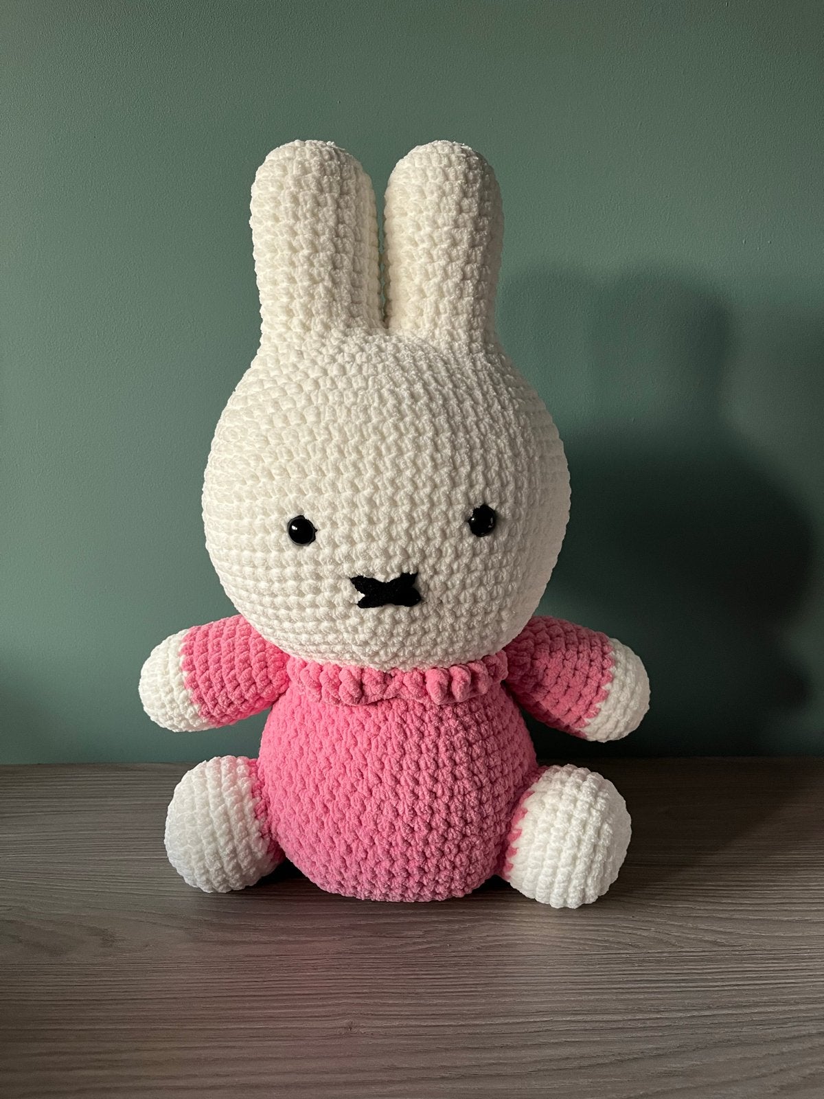 Gehaakt Nijntje/miffy knuffel - roze/wit, Handgemaakt, Nijntje, Ophalen of Verzenden, Middelgroot (20 tot 80 cm)