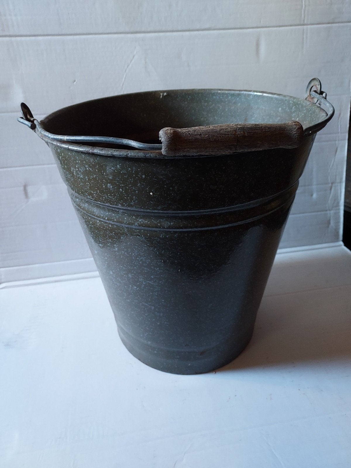 Vintage metalen emmer met houten handvat, Ophalen of Verzenden