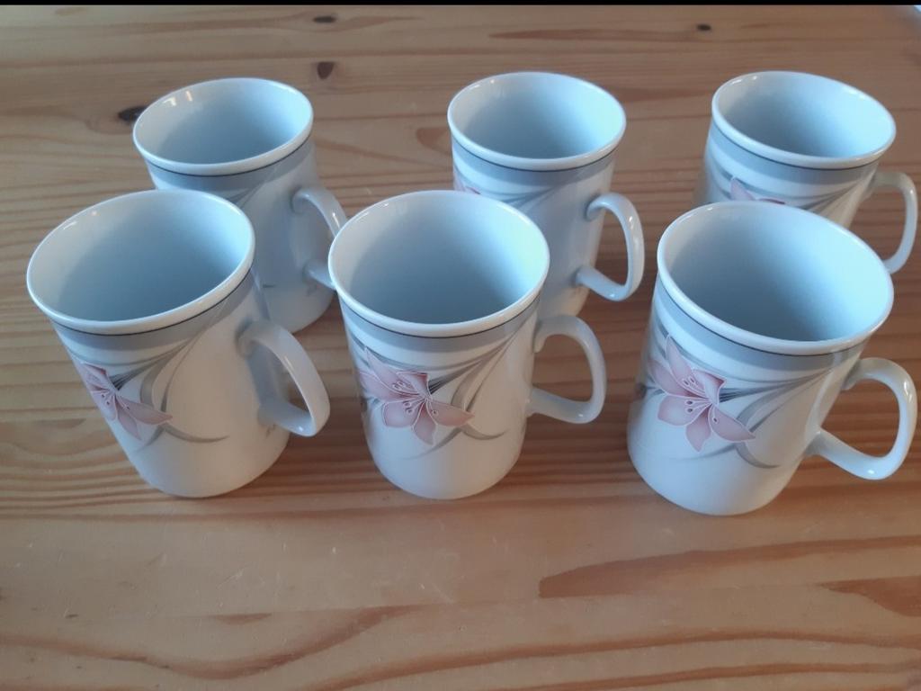 Mokken / bekers met oor. Bavaria winterling marktleuthen, Ophalen, Zo goed als nieuw, Overige stijlen, Kop(pen) en/of Schotel(s)
