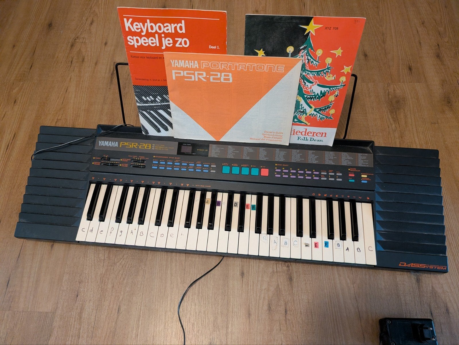 Yamaha Portatone PSR-28 Keyboard met Boeken en Adapter, Ophalen, Gebruikt, 49 toetsen, Yamaha