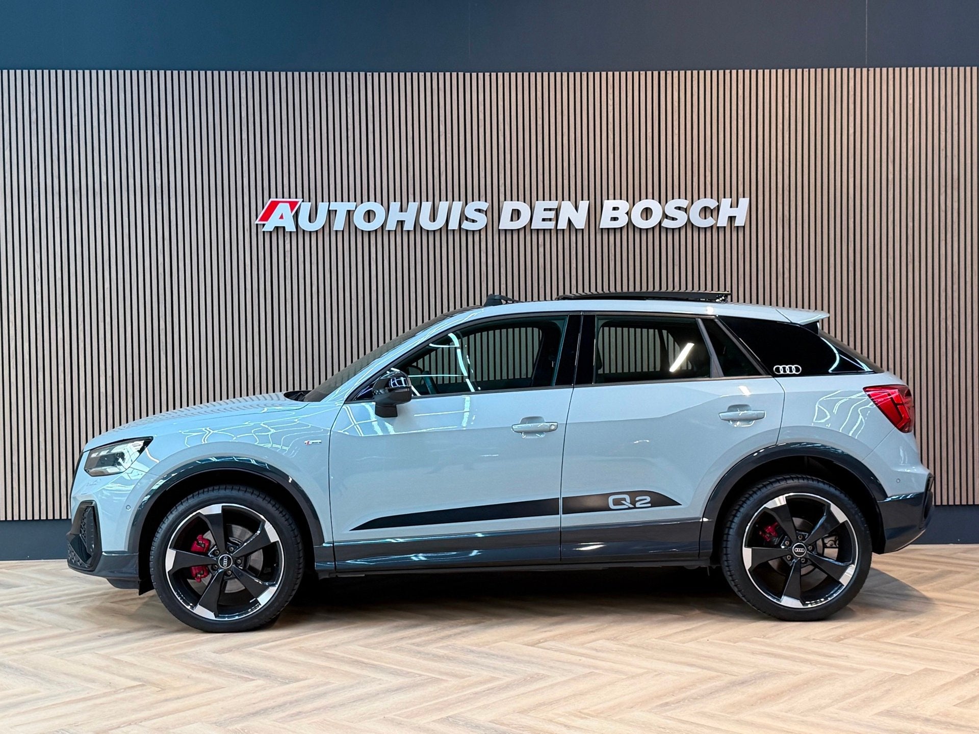 Audi Q2 35 TFSI S Line |Pano|Matrix|Ambiance|B&O|ACC|Keyless, 4 cilinders, 150 pk, Bedrijf, 690 kg