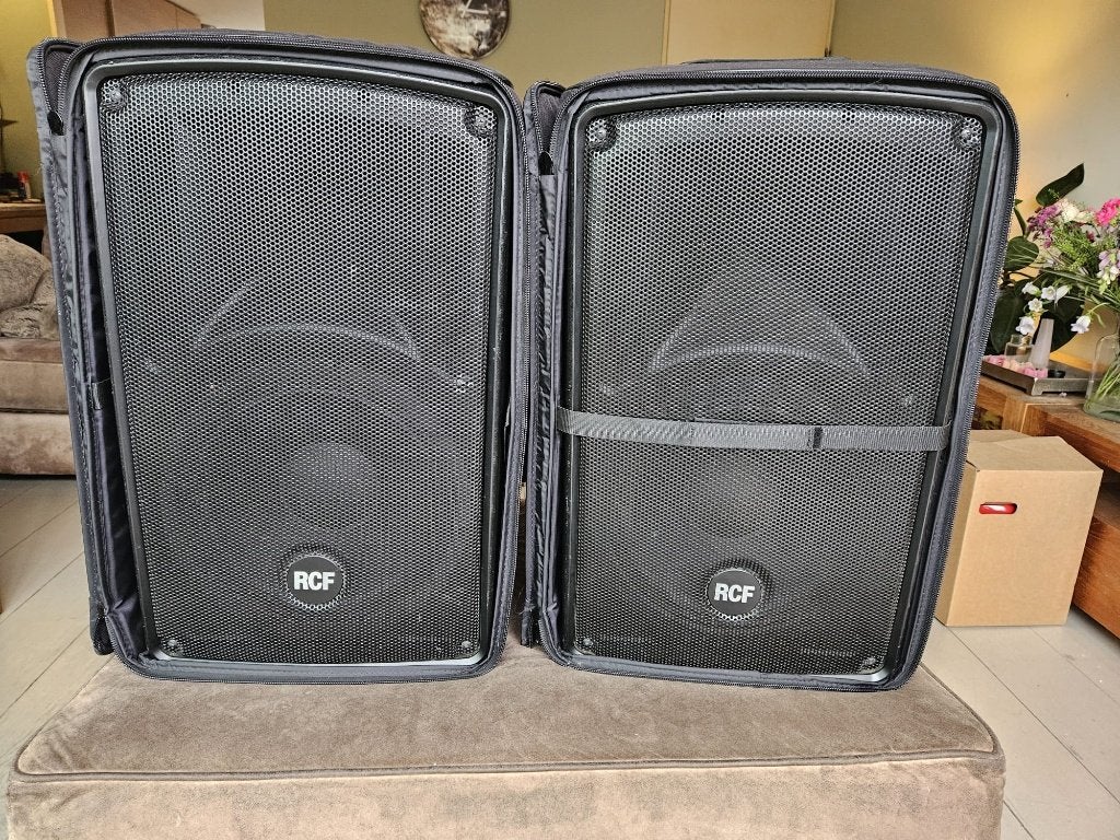2 RCF HD 32-A MK4 actieve speakers 12" + hoezen, Audio, Tv en Foto, Gebruikt, Inclusief kabels, Overige typen, Ophalen