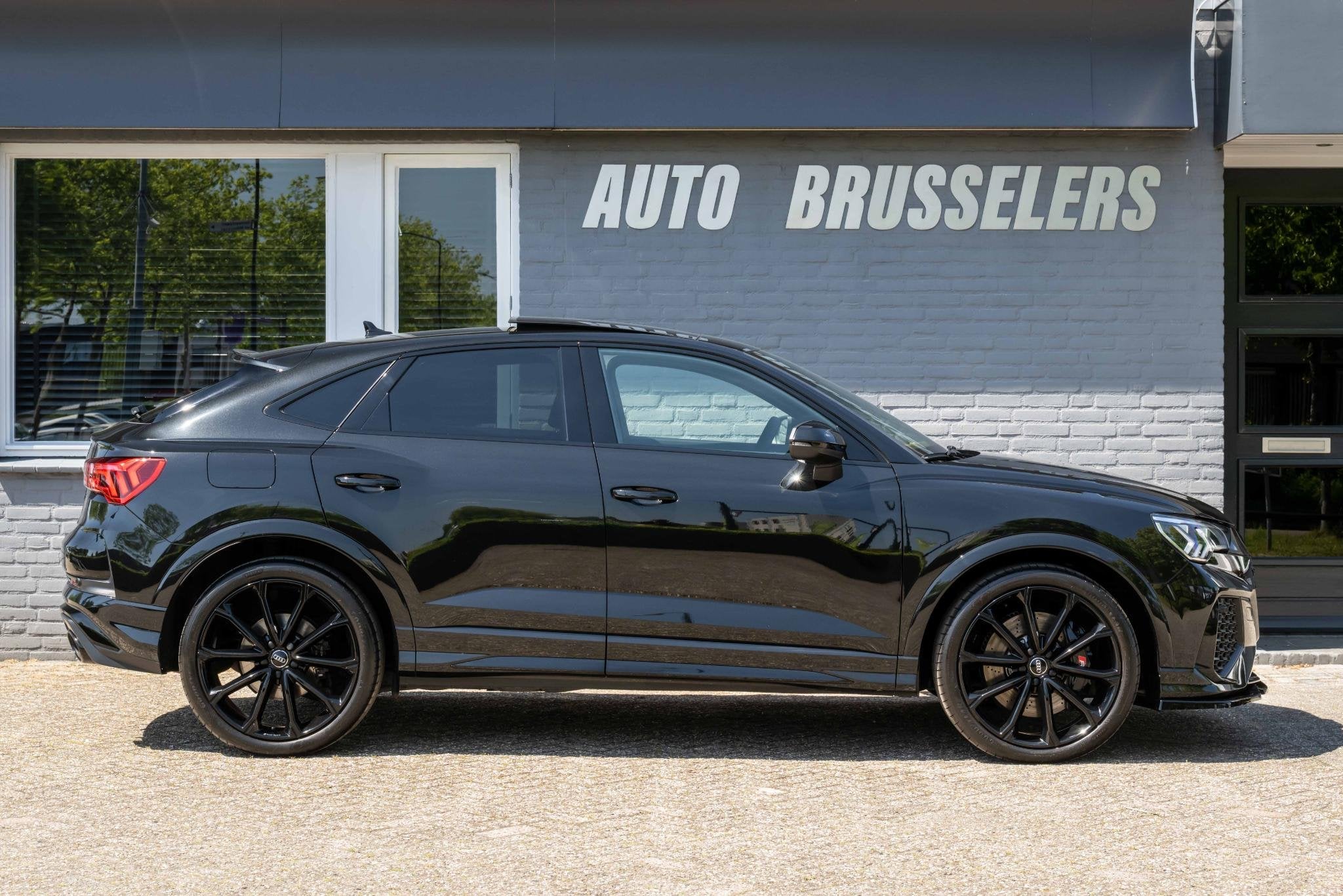 Audi RSQ3 Sportback TFSI RS Pano rood stiksel 21"LM velgen e, Automaat, Gebruikt, 1675 kg, Automatische klimaatregeling