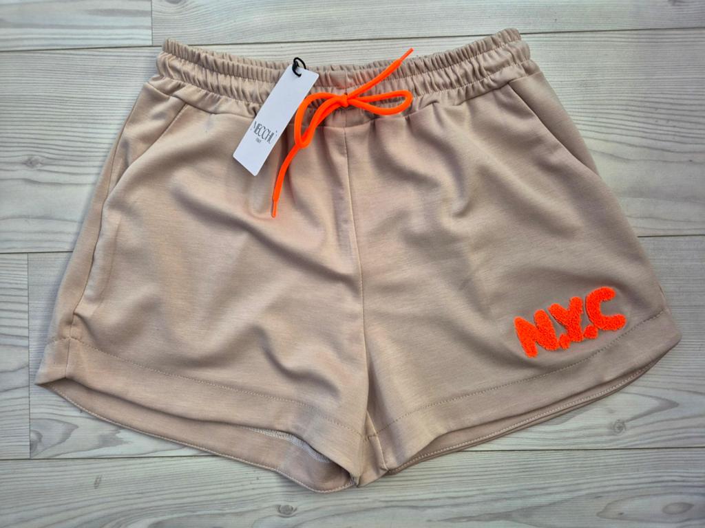 Nieuw beige kort broekje short neon oranje n.y.c.one size, Ophalen of Verzenden, Nieuw, Beige, Kort