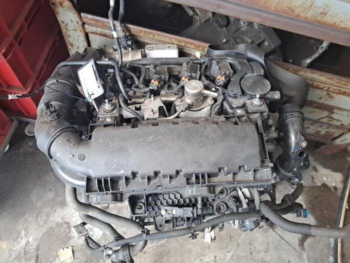 Motor van een Peugeot 208, Gebruikt, -, -, Ophalen of Verzenden