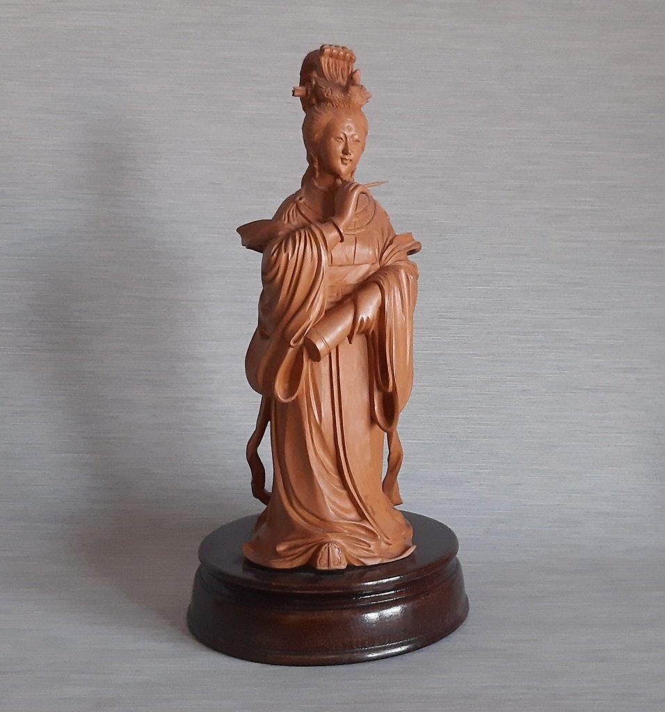Prachtig en bijzonder mooi gesneden beeldje, Japanse vrouw., Antiek en Kunst, Kunst | Niet-Westerse kunst, Hout, Ophalen of Verzenden