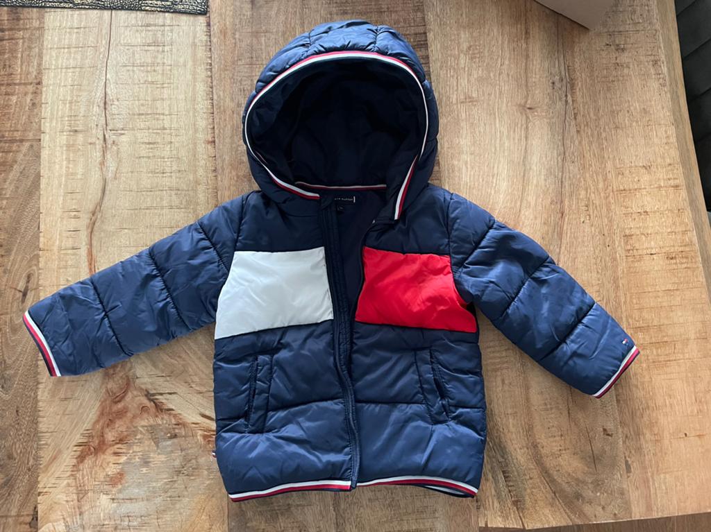 🩵 Nieuwstaat Tommy Hilfiger  Winterjas maat 74 🩵, Ophalen of Verzenden, Zo goed als nieuw, Jongetje, Jasje