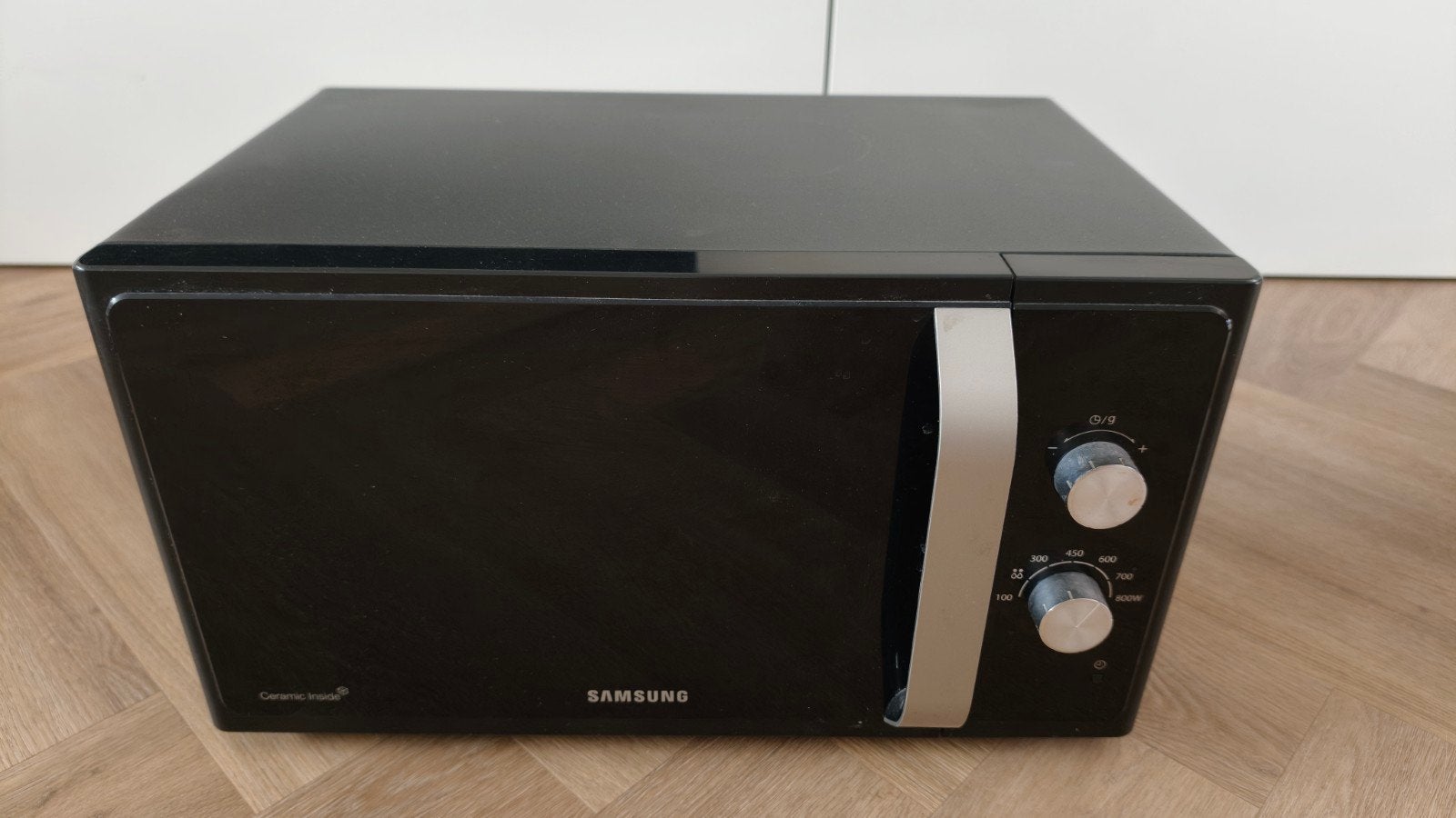 Samsung magnetron zwart - tot 800W, Witgoed en Apparatuur, Magnetrons, Ophalen, Gebruikt, Magnetron, Draaiplateau