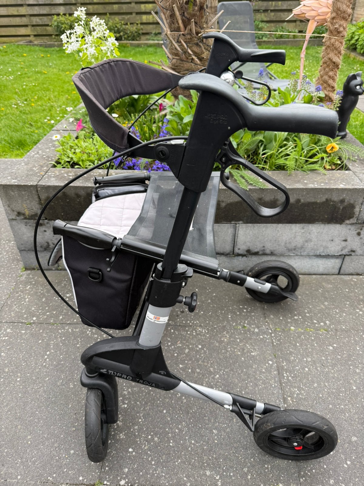 Zeer nette rollator Topro Troja 2G, maat S, Ophalen, Opvouwbaar, Zo goed als nieuw