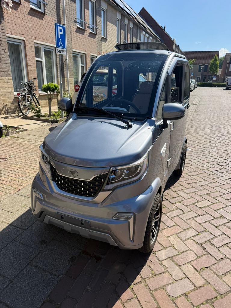 Move v8 rijbewijs vrij luxe overdekte scootmobiel, Ophalen of Verzenden, 46 km of meer, Overige merken, 16 km/u of meer