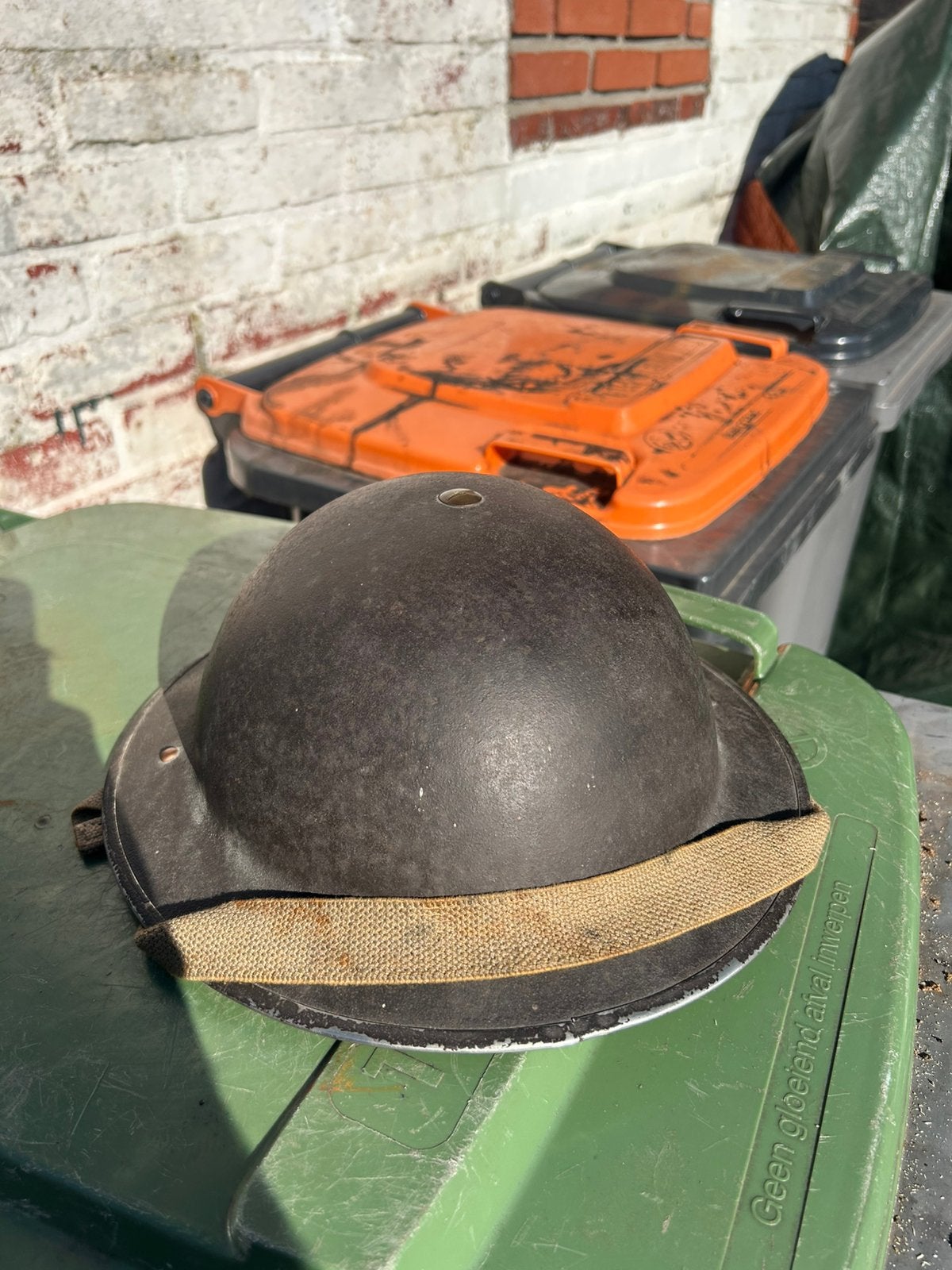 Britse MK2 helm 1941 met grove textuur verf, Ophalen of Verzenden, Landmacht, Engeland, Helm of Baret