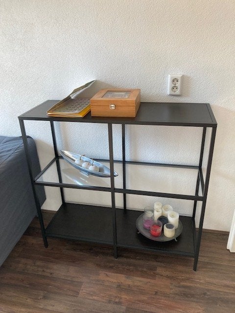 Gratis: wandmeubel (zwart/glas) met bijpassende salontafel, Huis en Inrichting, Kasten | Wandmeubels, Ophalen, Gebruikt, 100 tot 150 cm