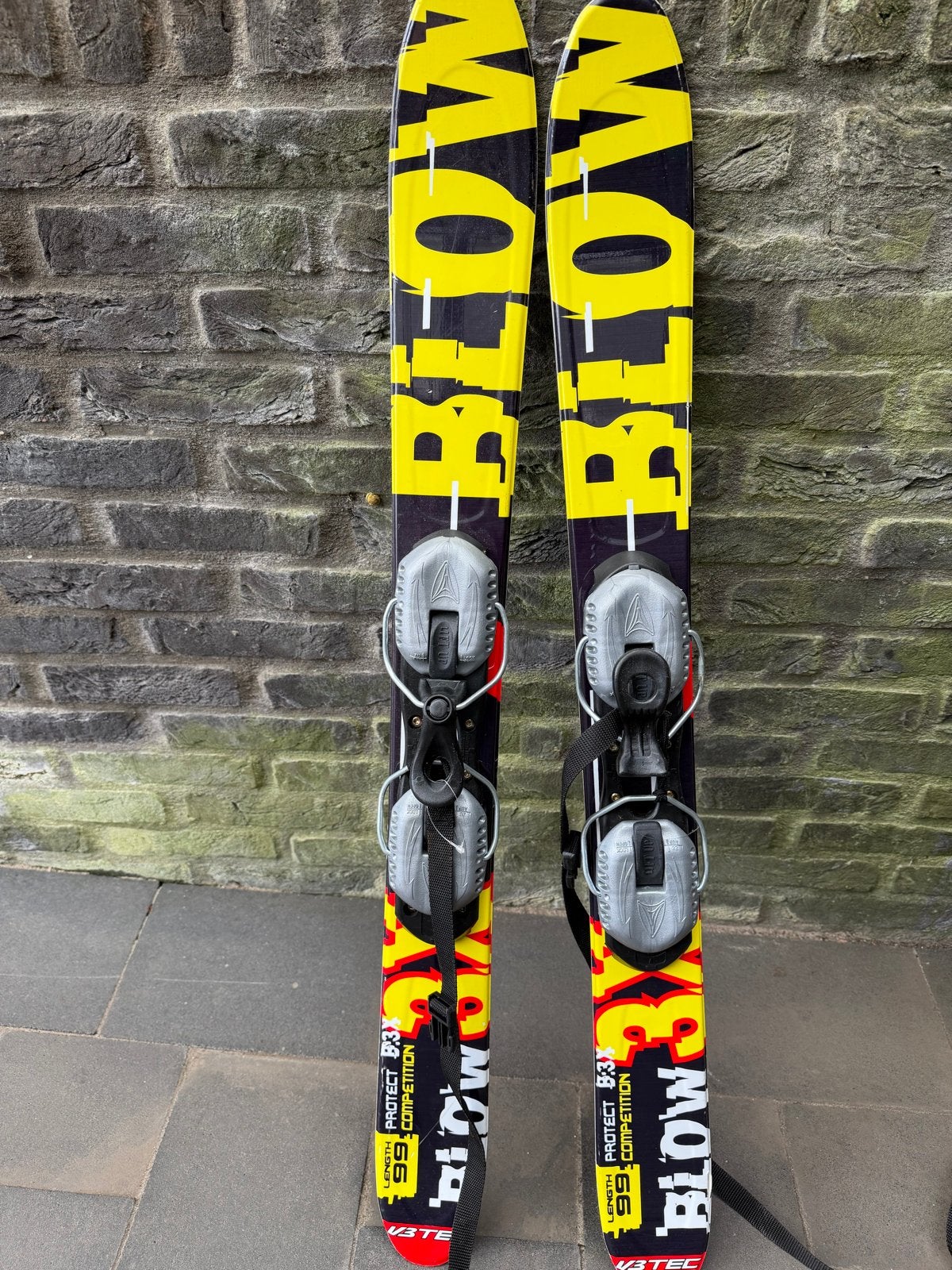 2 paar snowblades of funcarvers en 2x skistokken - Gebruikt, Ophalen of Verzenden, Skiën, Minder dan 100 cm, Ski's