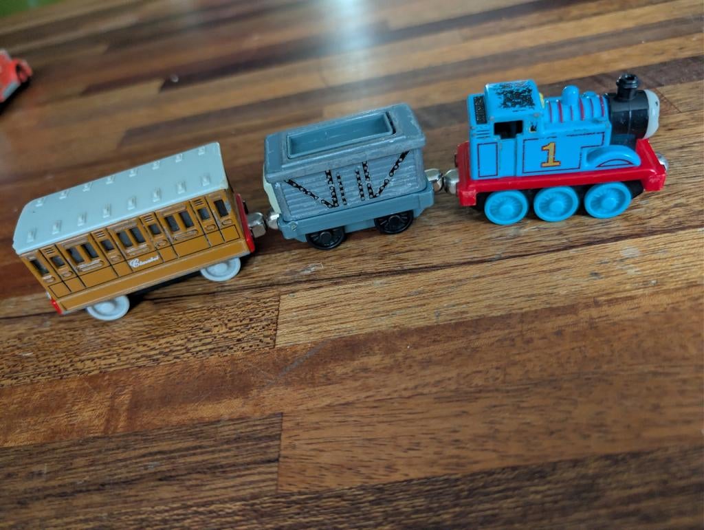 Thomas de Trein met twee wagonnetjes - Speelgoed, Ophalen of Verzenden, Gebruikt