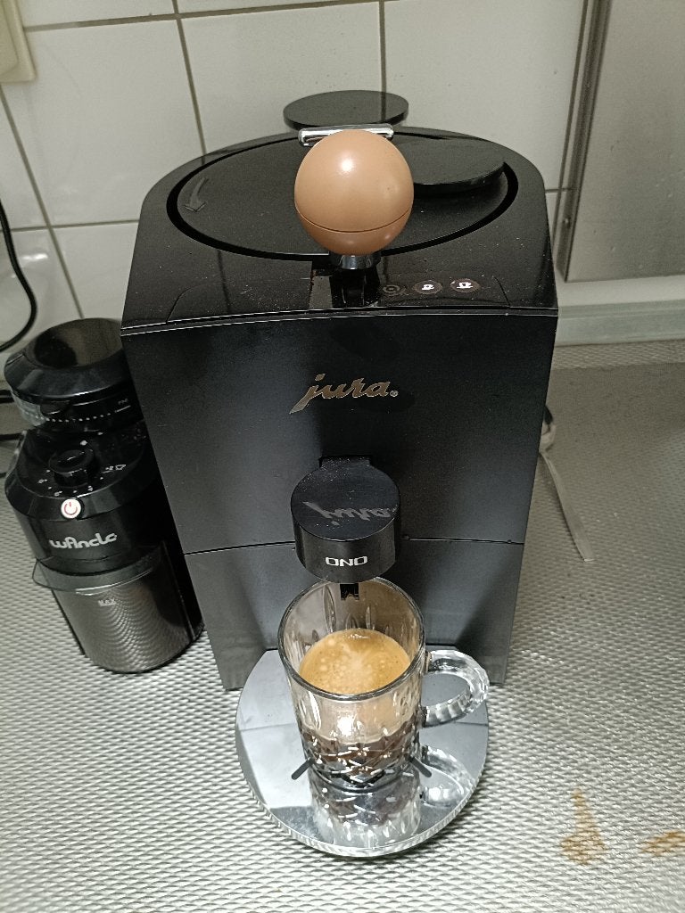 Te koop Jura Ono+bonen maler, Witgoed en Apparatuur, Afneembaar waterreservoir, Gebruikt, Koffiemachine, Gemalen koffie