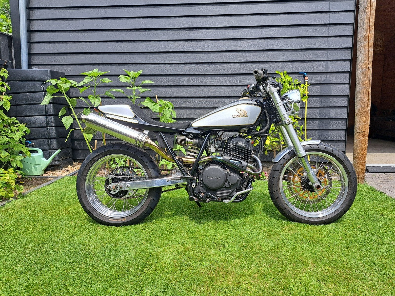 Unieke Honda XR650 Caferacer street tracker, Particulier, Handgeschakeld, 12 t/m 35 kW, 650 cc