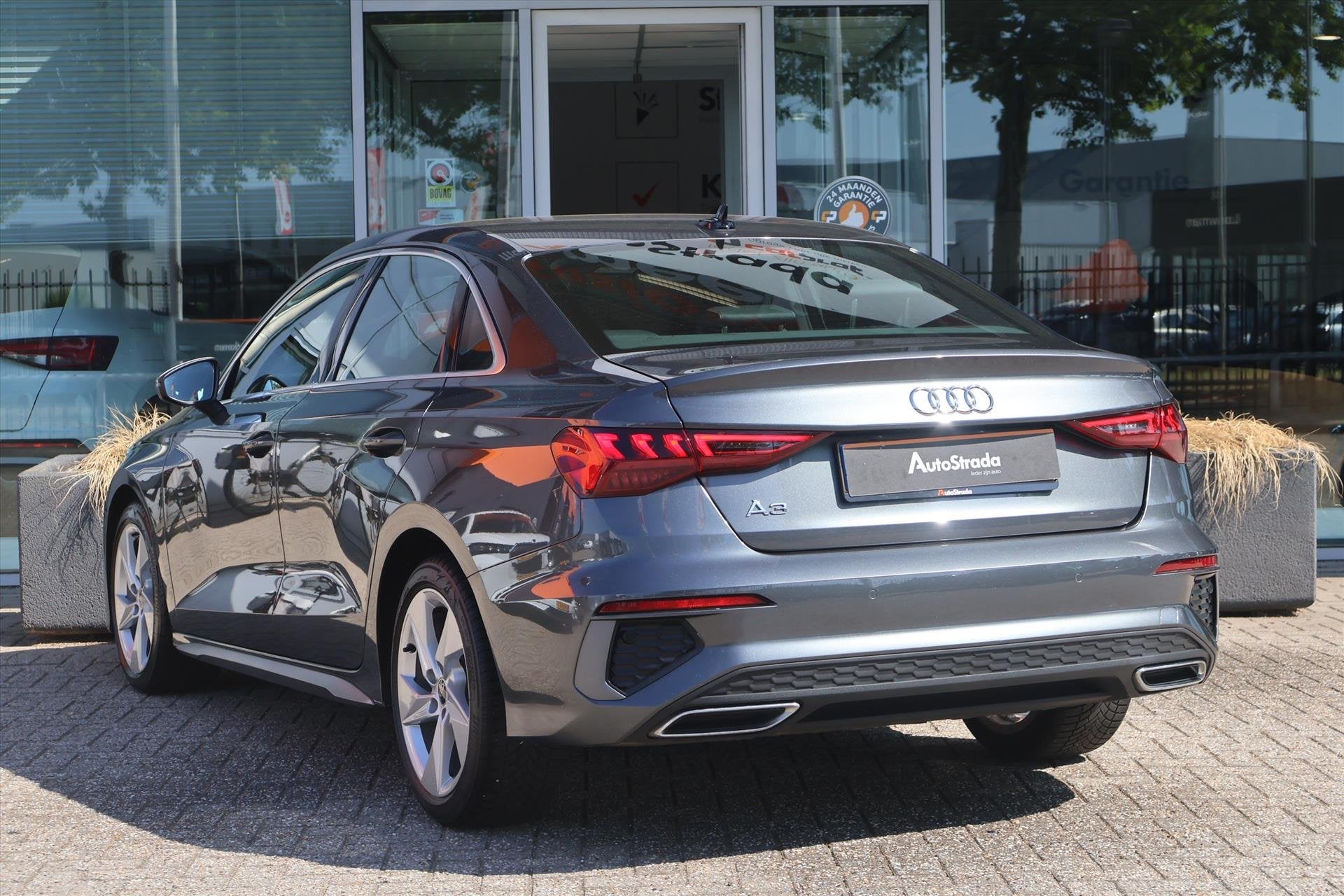 Audi A3 Limousine 30 S-Line TFSI | Virtual | LED | Climate |, Auto's, Audi, Gebruikt, Regensensor, Met garantie (alle), Leder en Stof