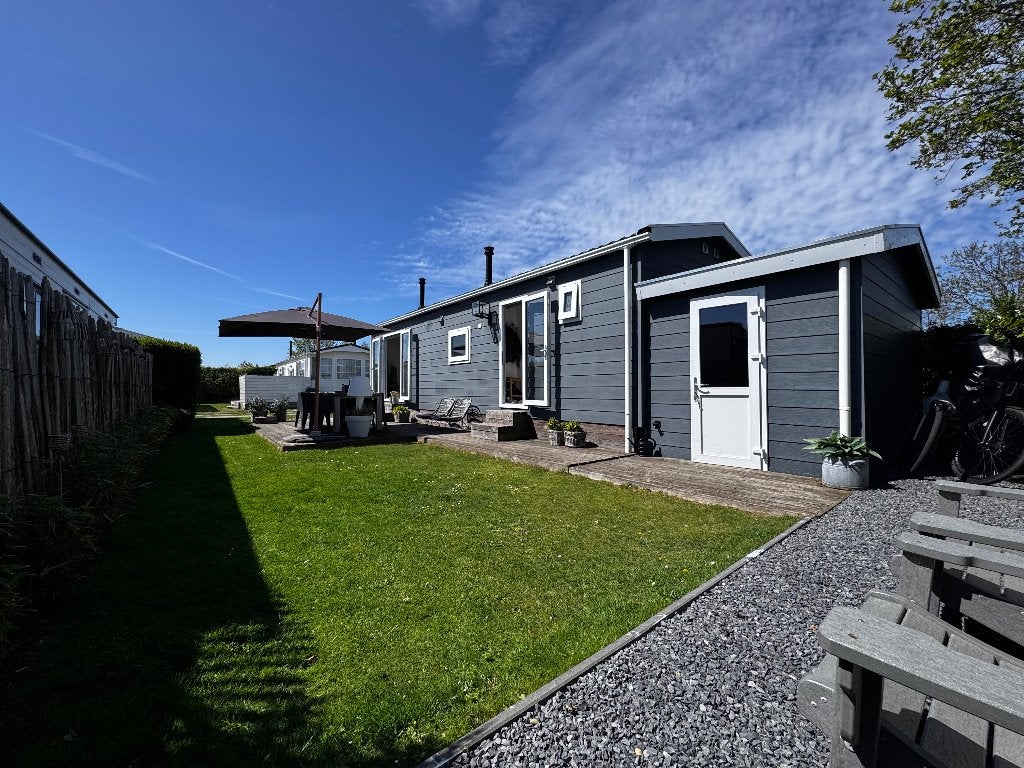 Luxe chalet, vakantie ‘huisje’ aan zee, Cadzand-Bad, Caravans en Kamperen