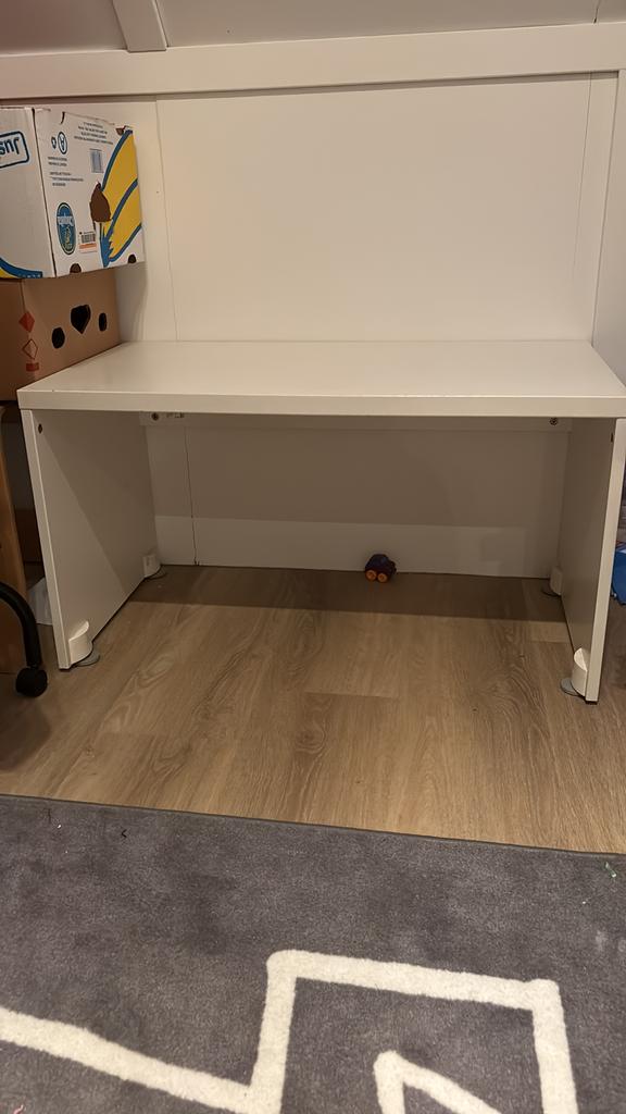 Ikea kinder speel bureau, Ophalen of Verzenden, Zo goed als nieuw, Overige typen