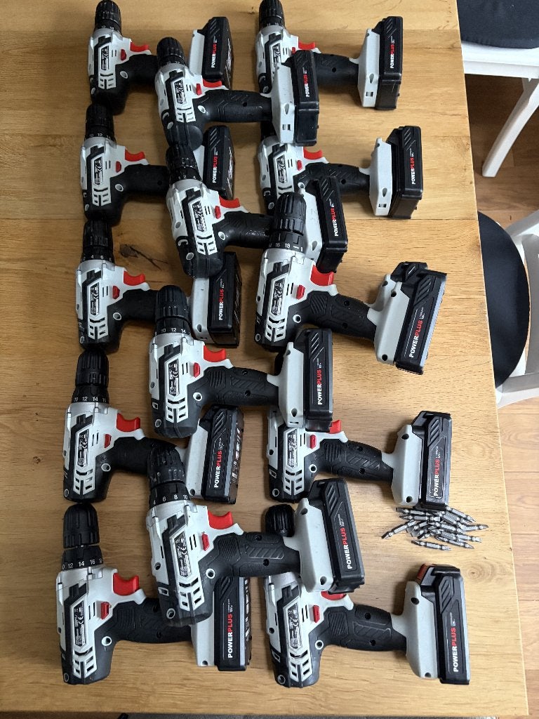 Accu schroef / boormachines - 15X, Ophalen, Zo goed als nieuw, Boor- en Schroefmachine, Variabele snelheid